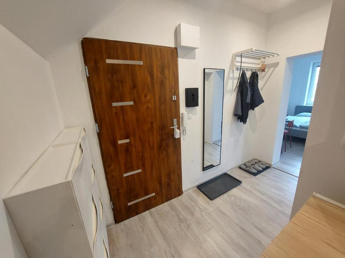 Utulny Apartman S Balkonom Apartment Bratislava Bagian luar foto