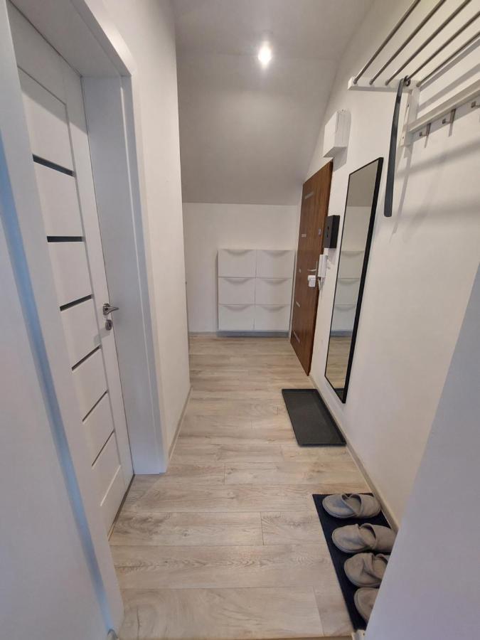 Utulny Apartman S Balkonom Apartment Bratislava Bagian luar foto
