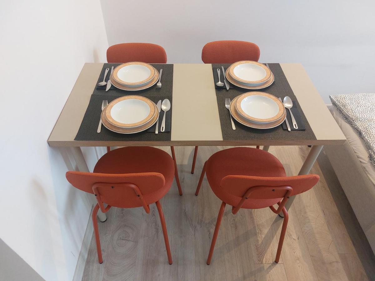 Utulny Apartman S Balkonom Apartment Bratislava Bagian luar foto